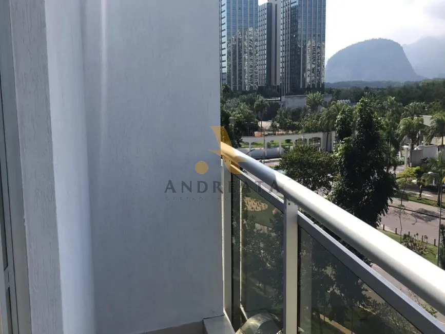 Sala Comercial à venda e para alugar, 100m2 em Barra da Tijuca, Rio De Janeiro - RJ - imagem 5 Foto 5 de Sala Comercial à venda e para alugar, 100m2 em Barra da Tijuca, Rio De Janeiro - RJ