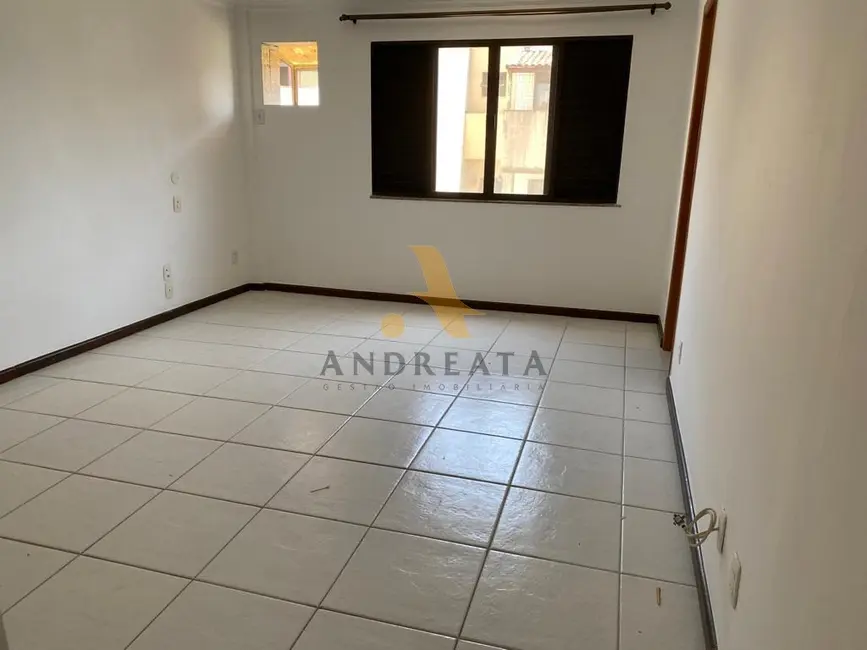 Apartamento com 3 quartos para alugar, 244m2 em Recreio dos Bandeirantes, Rio De Janeiro - RJ - imagem 8 Foto 8 de Apartamento com 3 quartos para alugar, 244m2 em Recreio dos Bandeirantes, Rio De Janeiro - RJ