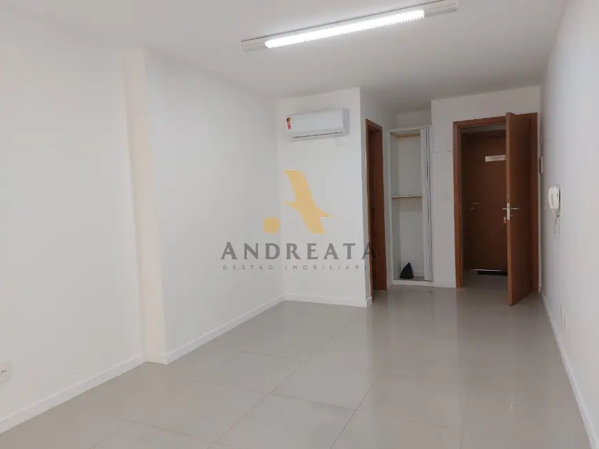 Sala Comercial à venda, 23m2 em Recreio dos Bandeirantes, Rio De Janeiro - RJ - imagem 5 Foto 5 de Sala Comercial à venda, 23m2 em Recreio dos Bandeirantes, Rio De Janeiro - RJ