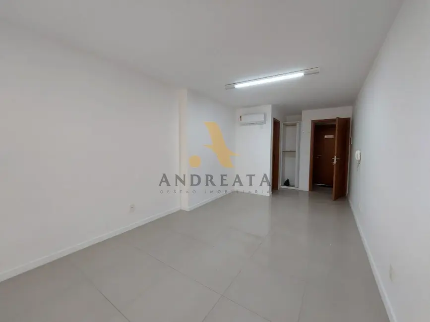 Sala Comercial à venda, 23m2 em Recreio dos Bandeirantes, Rio De Janeiro - RJ - imagem 4 Foto 4 de Sala Comercial à venda, 23m2 em Recreio dos Bandeirantes, Rio De Janeiro - RJ
