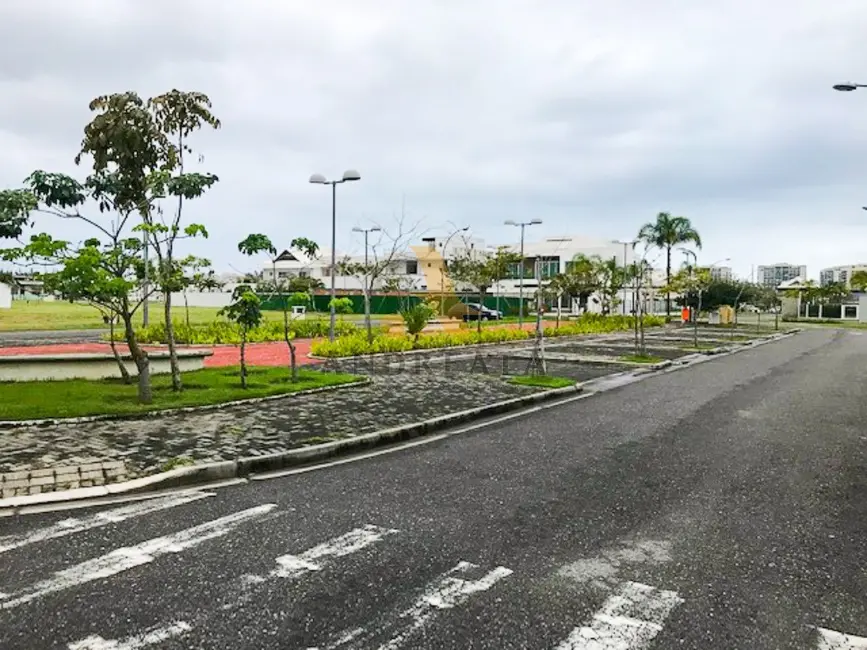 Terreno / Lote à venda, 336m2 em Barra da Tijuca, Rio De Janeiro - RJ - imagem 4 Foto 4 de Terreno / Lote à venda, 336m2 em Barra da Tijuca, Rio De Janeiro - RJ