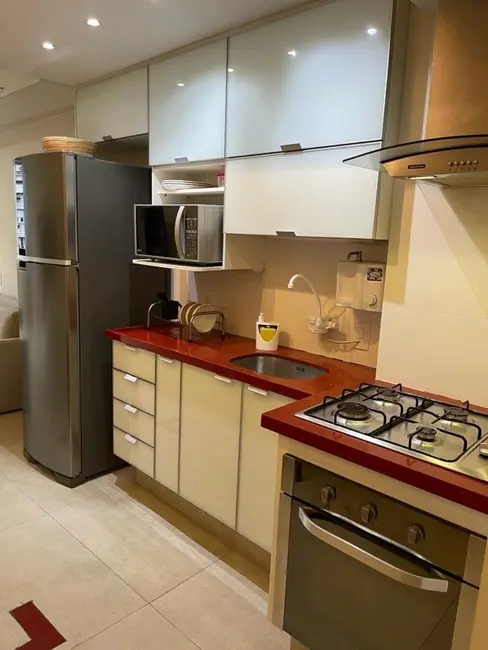 Loft / Flat com 1 quarto à venda, 34m2 em Copacabana, Rio De Janeiro - RJ - imagem 2 Foto 2 de Loft / Flat com 1 quarto à venda, 34m2 em Copacabana, Rio De Janeiro - RJ