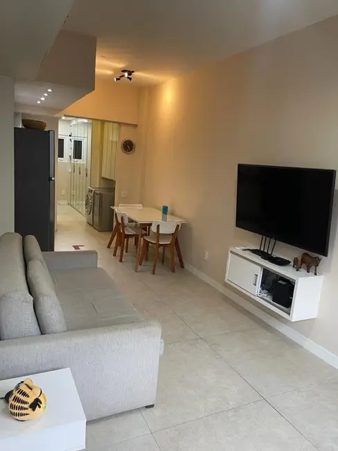 Loft / Flat com 1 quarto à venda, 34m2 em Copacabana, Rio De Janeiro - RJ - imagem 6 Foto 6 de Loft / Flat com 1 quarto à venda, 34m2 em Copacabana, Rio De Janeiro - RJ