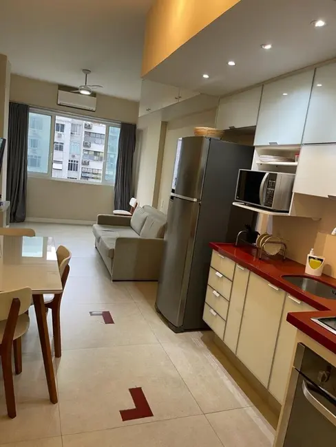 Loft / Flat com 1 quarto à venda, 34m2 em Copacabana, Rio De Janeiro - RJ - imagem 4 Foto 4 de Loft / Flat com 1 quarto à venda, 34m2 em Copacabana, Rio De Janeiro - RJ