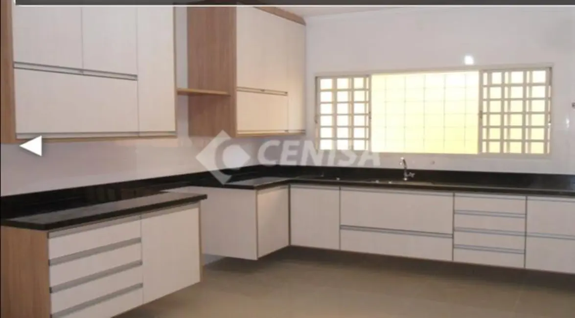 Foto 2 de Casa com 3 quartos à venda, 174m2 em Jardim Jequitibá, Indaiatuba - SP