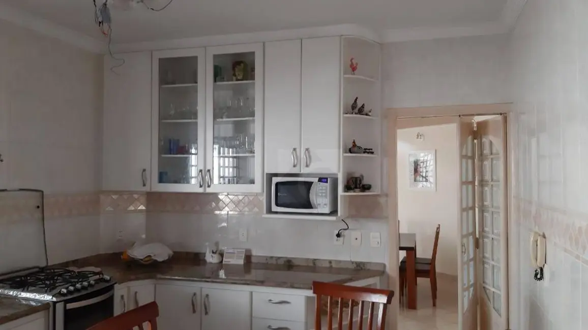 Casa com 3 quartos à venda, 350m2 em Vila Maria Helena, Indaiatuba - SP - imagem 5 Foto 5 de Casa com 3 quartos à venda, 350m2 em Vila Maria Helena, Indaiatuba - SP