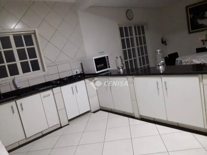 Foto 4 de Casa com 4 quartos à venda, 290m2 em Jardim Regina, Indaiatuba - SP