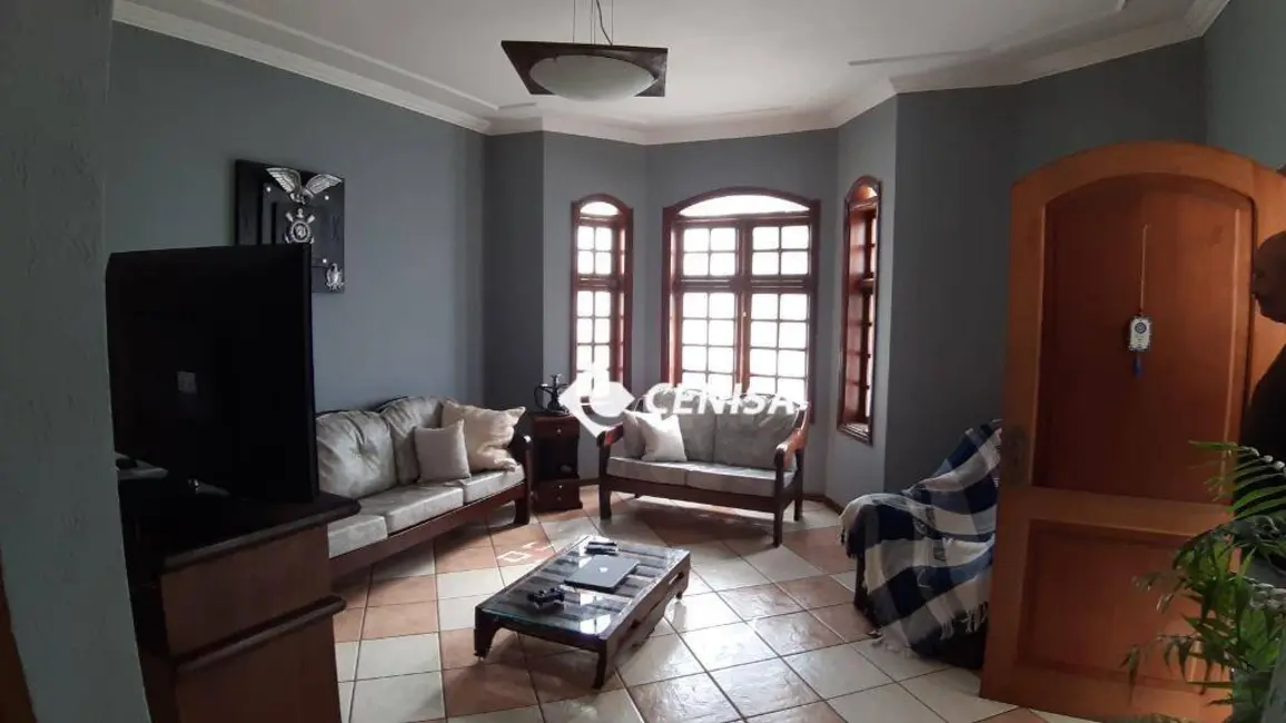 Foto 2 de Casa com 4 quartos à venda, 250m2 em Jardim Regina, Indaiatuba - SP