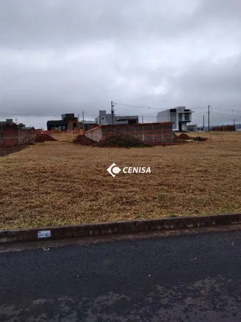 Foto 1 de Terreno / Lote à venda, 332m2 em Indaiatuba - SP
