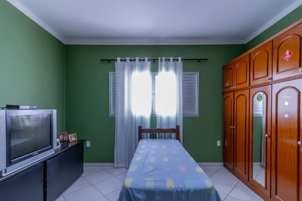 Casa com 3 quartos à venda, 250m2 em Jardim Hubert, Indaiatuba - SP - imagem 9 Foto 9 de Casa com 3 quartos à venda, 250m2 em Jardim Hubert, Indaiatuba - SP