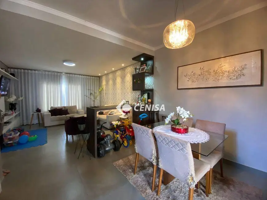 Foto 2 de Casa de Condomínio com 3 quartos à venda, 250m2 em Jardim Residencial Viena, Indaiatuba - SP