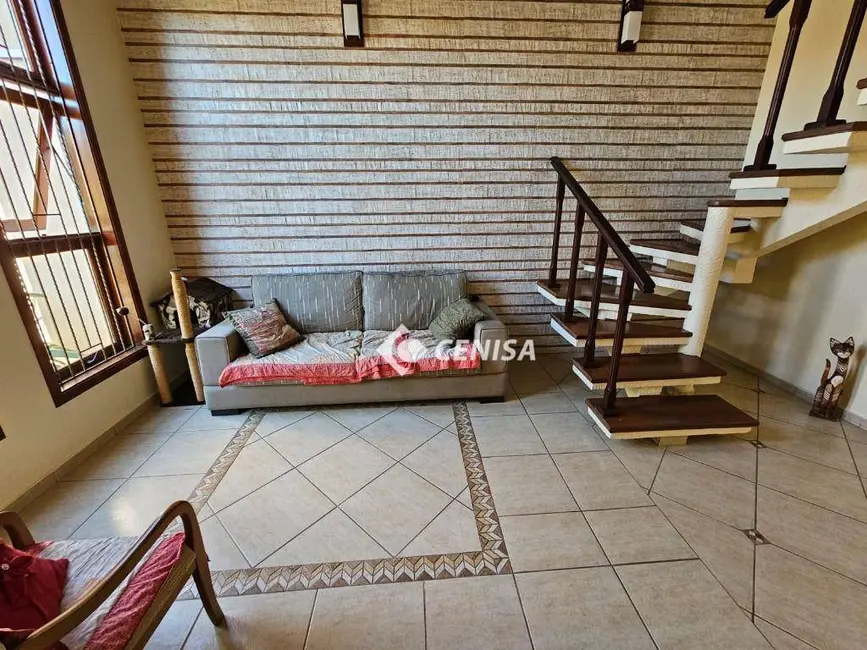 Foto 9 de Casa com 3 quartos à venda, 250m2 em Jardim Regina, Indaiatuba - SP