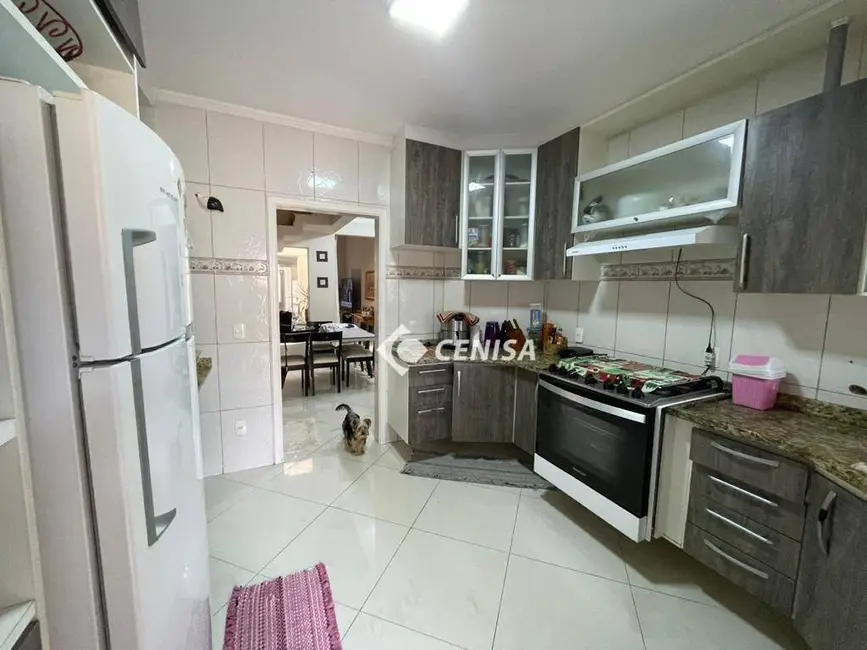 Foto 8 de Casa com 4 quartos à venda, 250m2 em Jardim Regina, Indaiatuba - SP