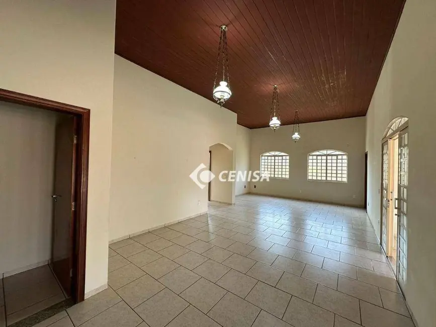 Foto 5 de Casa com 3 quartos à venda e para alugar, 1022m2 em Colinas de Indaiatuba II, Indaiatuba - SP