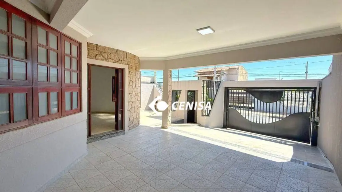 Casa com 4 quartos à venda e para alugar, 250m2 em Jardim Regina, Indaiatuba - SP - imagem 2 Foto 2 de Casa com 4 quartos à venda e para alugar, 250m2 em Jardim Regina, Indaiatuba - SP