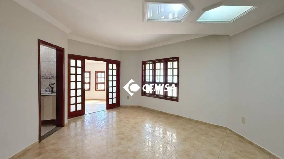 Casa com 4 quartos à venda e para alugar, 250m2 em Jardim Regina, Indaiatuba - SP - imagem 5 Foto 5 de Casa com 4 quartos à venda e para alugar, 250m2 em Jardim Regina, Indaiatuba - SP