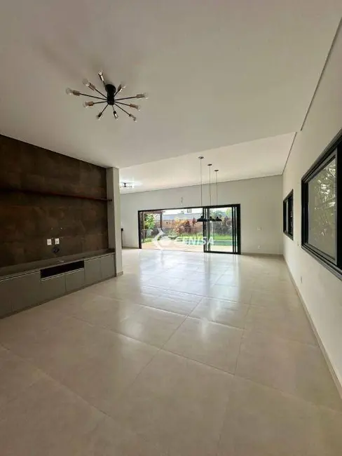 Casa de Condomínio com 3 quartos à venda e para alugar, 420m2 em Jardim Vila Paradiso, Indaiatuba - SP - imagem 3 Foto 3 de Casa de Condomínio com 3 quartos à venda e para alugar, 420m2 em Jardim Vila Paradiso, Indaiatuba - SP