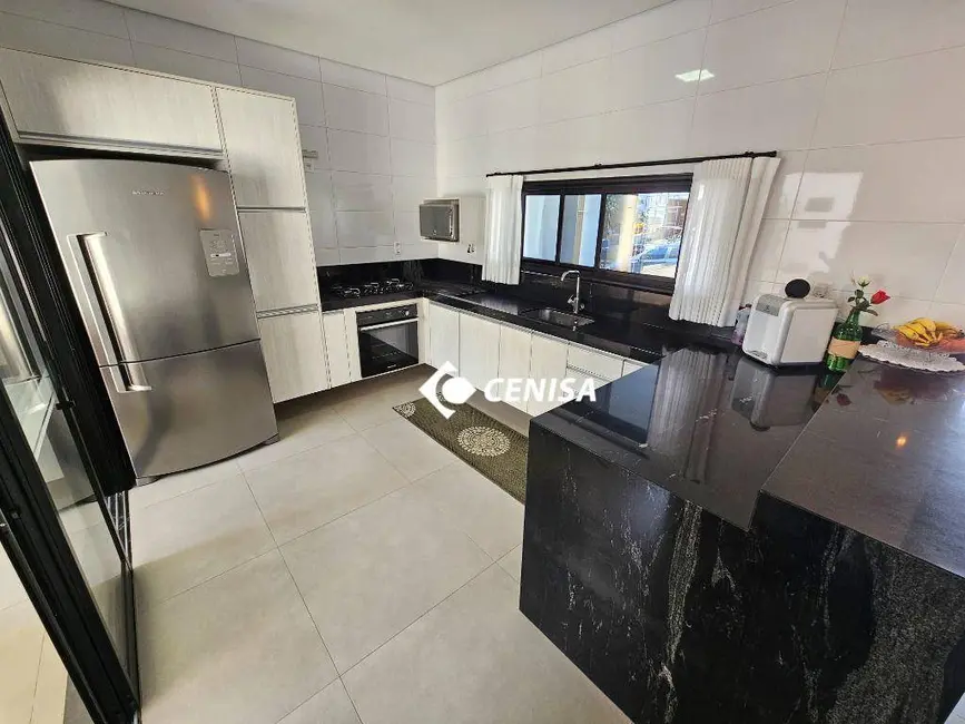 Foto 9 de Casa de Condomínio com 3 quartos à venda, 220m2 em Jardim Mantova, Indaiatuba - SP