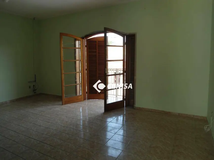 Foto 9 de Casa com 4 quartos à venda e para alugar, 250m2 em Jardim Itamaracá, Indaiatuba - SP