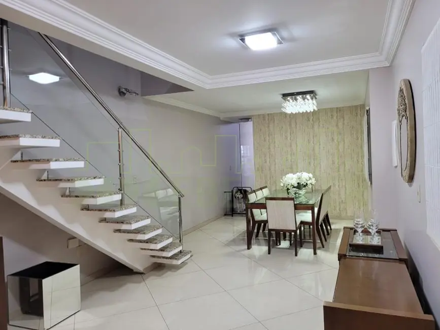 Foto 5 de Casa com 3 quartos à venda, 245m2 em Vila Iório, São Paulo - SP