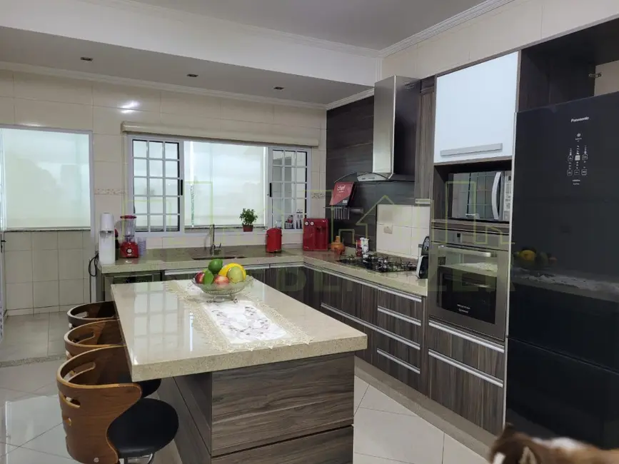 Foto 9 de Casa com 3 quartos à venda, 245m2 em Vila Iório, São Paulo - SP