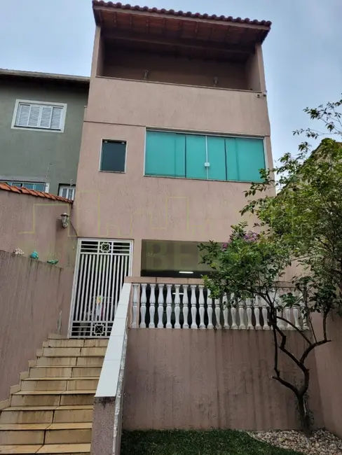 Foto 2 de Casa com 3 quartos à venda, 245m2 em Vila Iório, São Paulo - SP