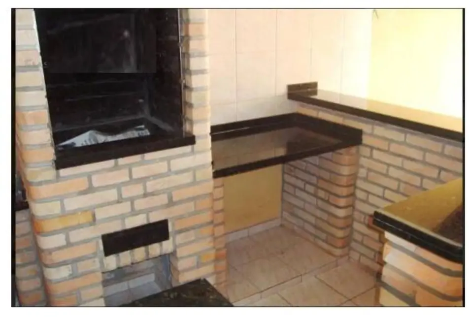 Casa com 3 quartos à venda em Ibipora - PR - imagem 5 Foto 5 de Casa com 3 quartos à venda em Ibipora - PR