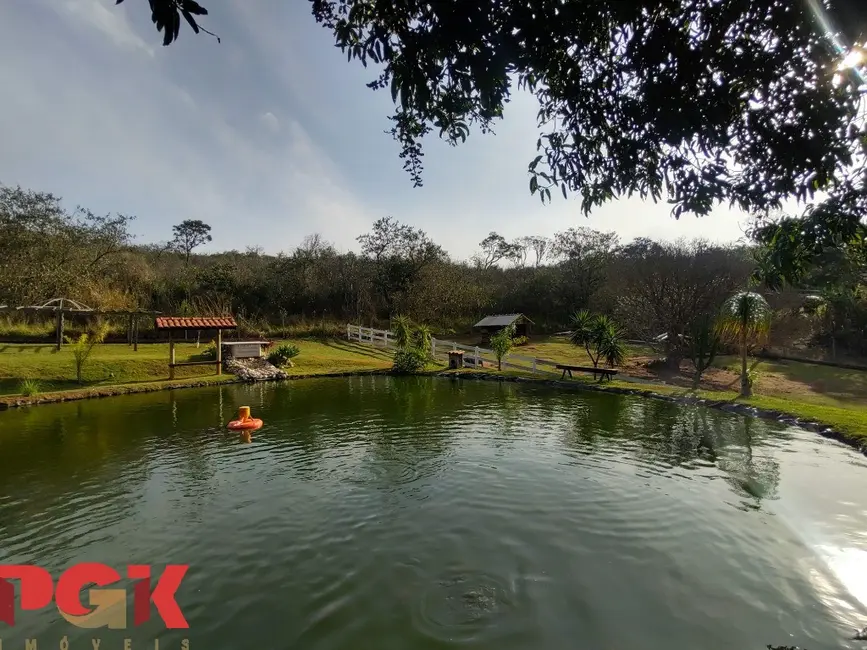 Foto 4 de Chácara com 1 quarto à venda, 70m2 em Caixa D´Água, Vinhedo - SP