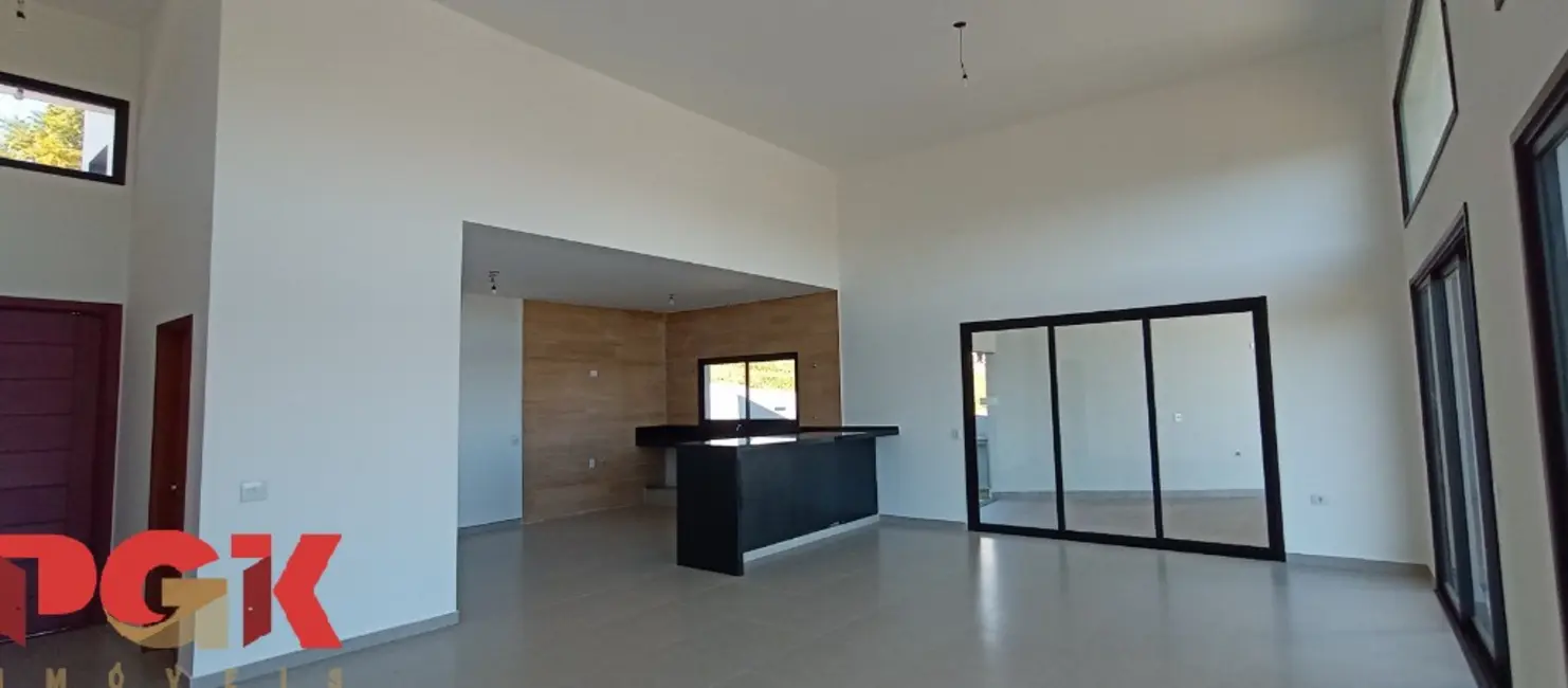 Foto 1 de Casa de Condomínio com 3 quartos à venda, 262m2 em Louveira - SP