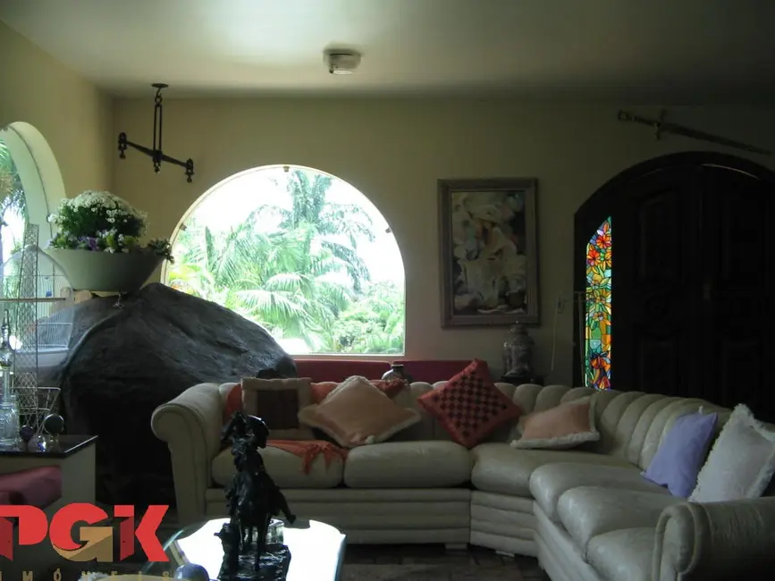 Chácara com 5 quartos à venda, 500m2 em Lopes, Valinhos - SP - imagem 6 Foto 6 de Chácara com 5 quartos à venda, 500m2 em Lopes, Valinhos - SP