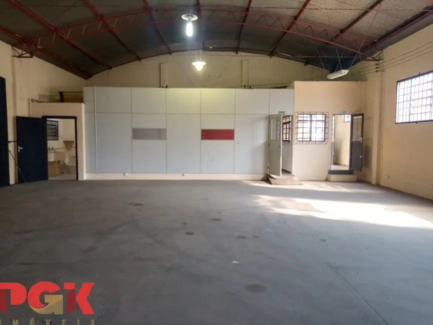 Armazém / Galpão para alugar, 250m2 em Vinhedo - SP - imagem 4 Foto 4 de Armazém / Galpão para alugar, 250m2 em Vinhedo - SP
