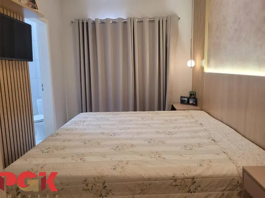 Casa de Condomínio com 3 quartos à venda, 117m2 em Vinhedo - SP - imagem 9 Foto 9 de Casa de Condomínio com 3 quartos à venda, 117m2 em Vinhedo - SP