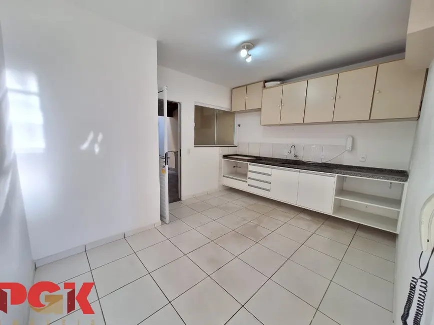 Foto 4 de Casa de Condomínio com 2 quartos para alugar, 75m2 em Vinhedo - SP