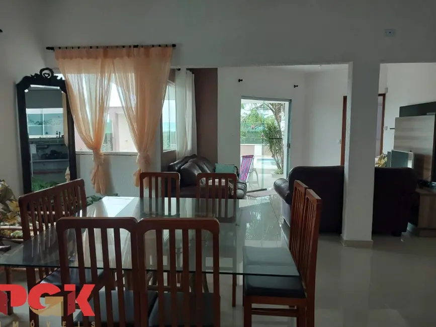 Foto 8 de Casa com 4 quartos à venda, 250m2 em Itanhaem - SP