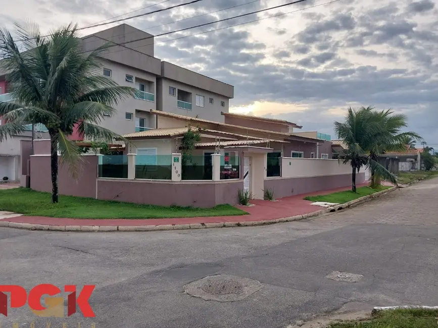 Foto 2 de Casa com 4 quartos à venda, 250m2 em Itanhaem - SP