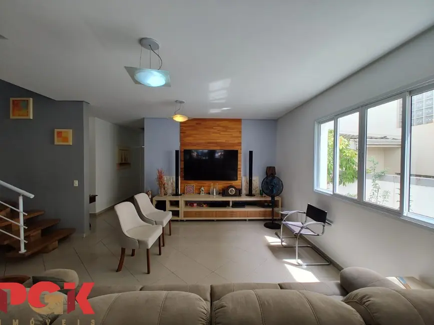 Casa de Condomínio com 3 quartos à venda, 259m2 em Vinhedo - SP - imagem 7 Foto 7 de Casa de Condomínio com 3 quartos à venda, 259m2 em Vinhedo - SP