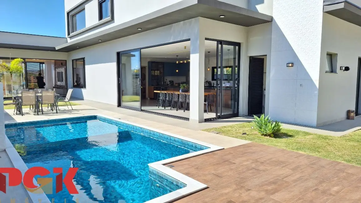 Foto 1 de Casa de Condomínio com 3 quartos à venda, 272m2 em Vinhedo - SP