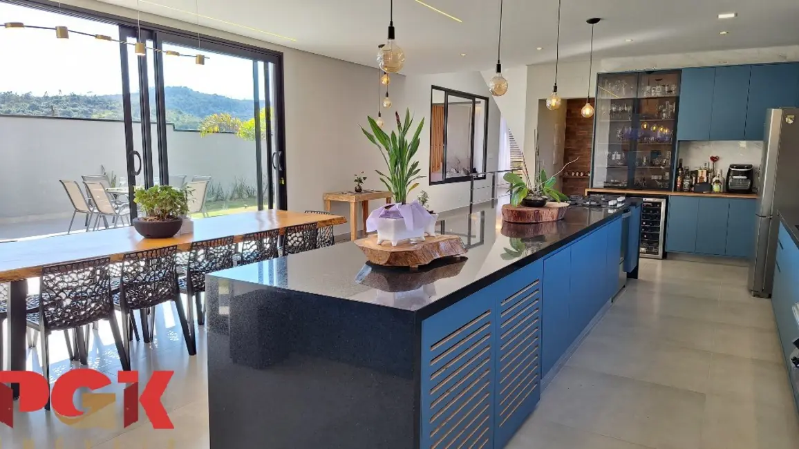 Foto 4 de Casa de Condomínio com 3 quartos à venda, 272m2 em Vinhedo - SP