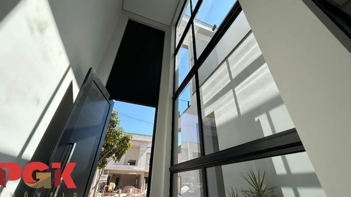 Casa de Condomínio com 4 quartos à venda, 251m2 em Valinhos - SP - imagem 4 Foto 4 de Casa de Condomínio com 4 quartos à venda, 251m2 em Valinhos - SP