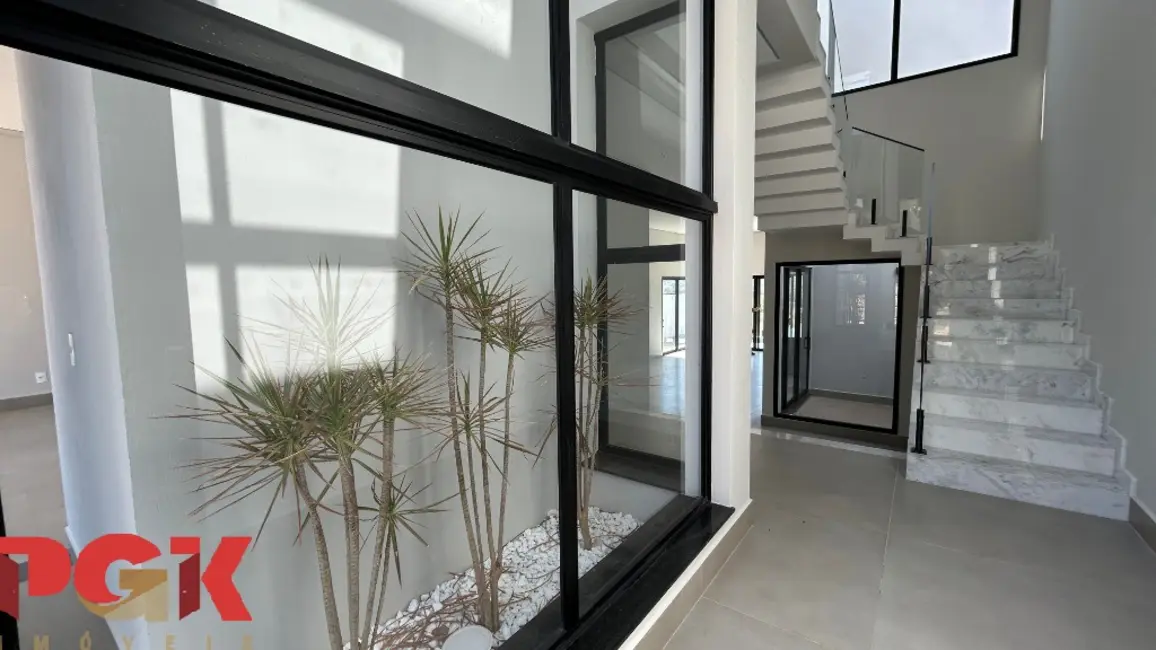 Casa de Condomínio com 4 quartos à venda, 251m2 em Valinhos - SP - imagem 5 Foto 5 de Casa de Condomínio com 4 quartos à venda, 251m2 em Valinhos - SP