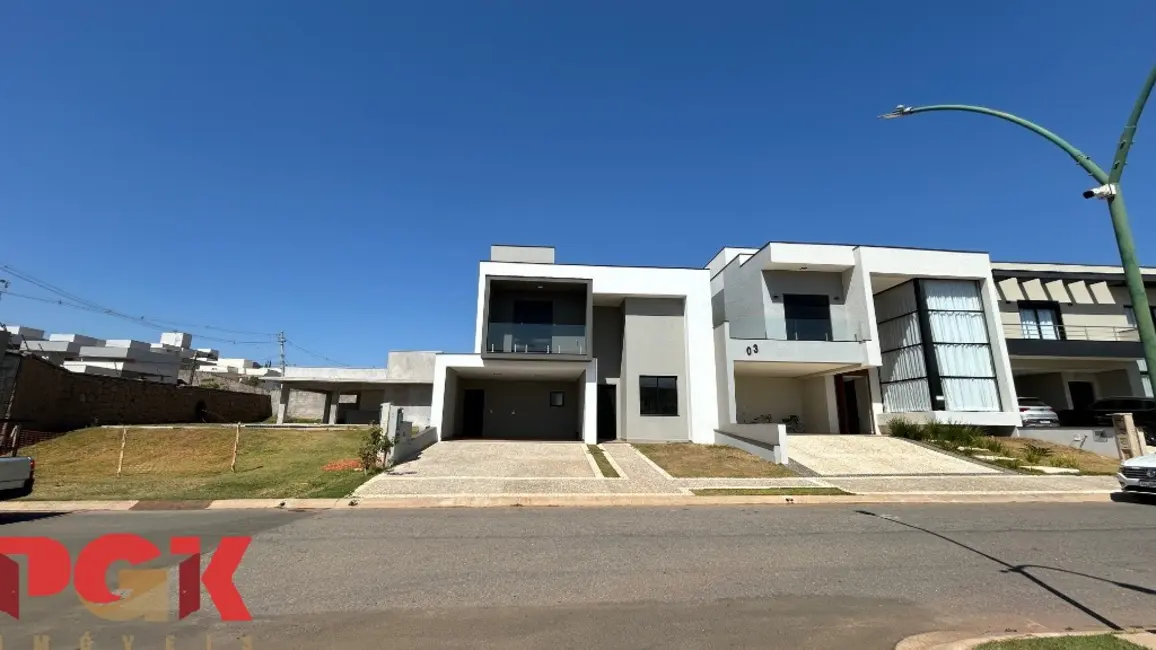 Casa com 3 quartos à venda, 239m2 em Valinhos - SP - imagem 2 Foto 2 de Casa com 3 quartos à venda, 239m2 em Valinhos - SP