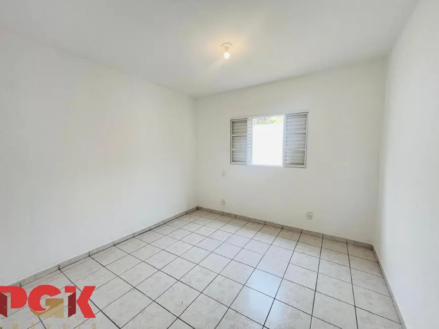 Foto 7 de Casa com 2 quartos para alugar, 100m2 em Centro, Vinhedo - SP