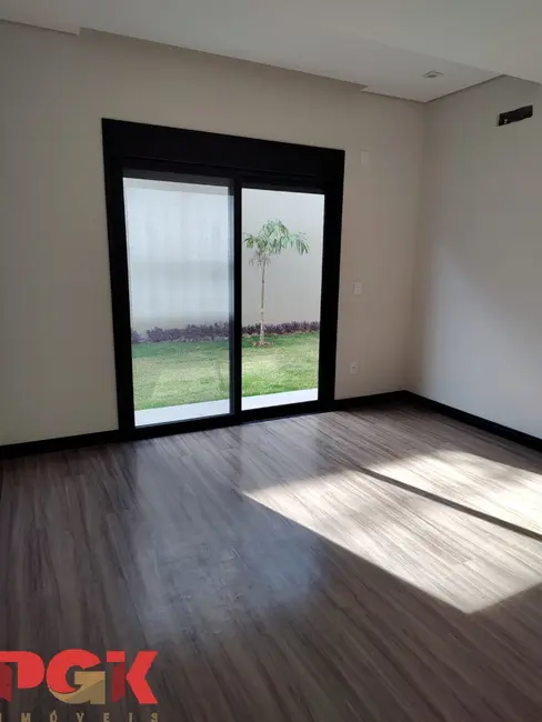 Foto 4 de Casa de Condomínio com 4 quartos à venda e para alugar, 335m2 em Monte Alegre, Vinhedo - SP