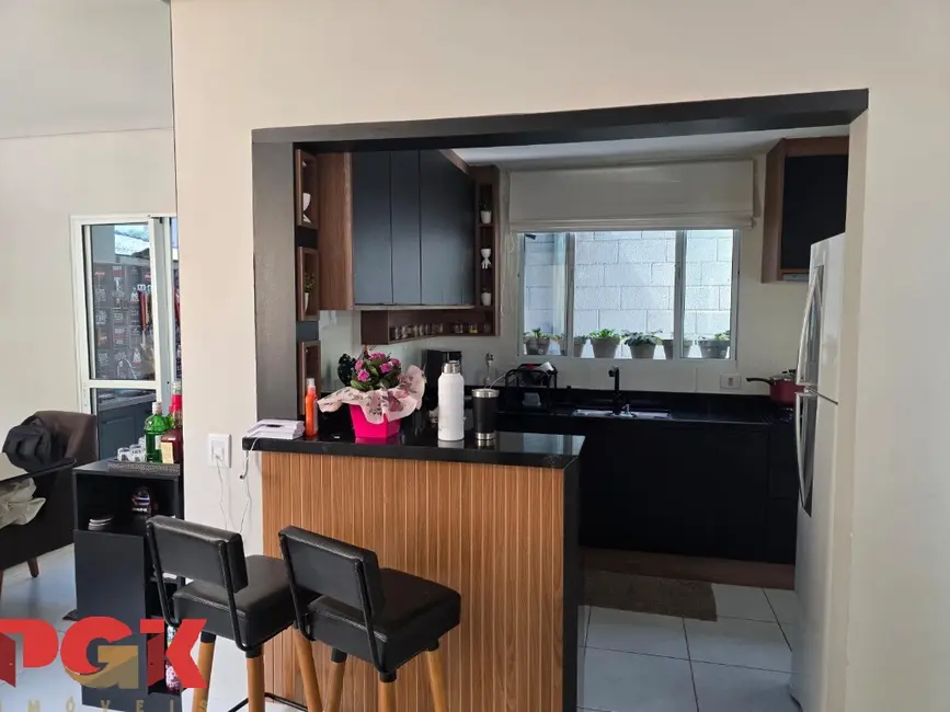 Foto 9 de Casa de Condomínio com 2 quartos à venda, 95m2 em Valinhos - SP