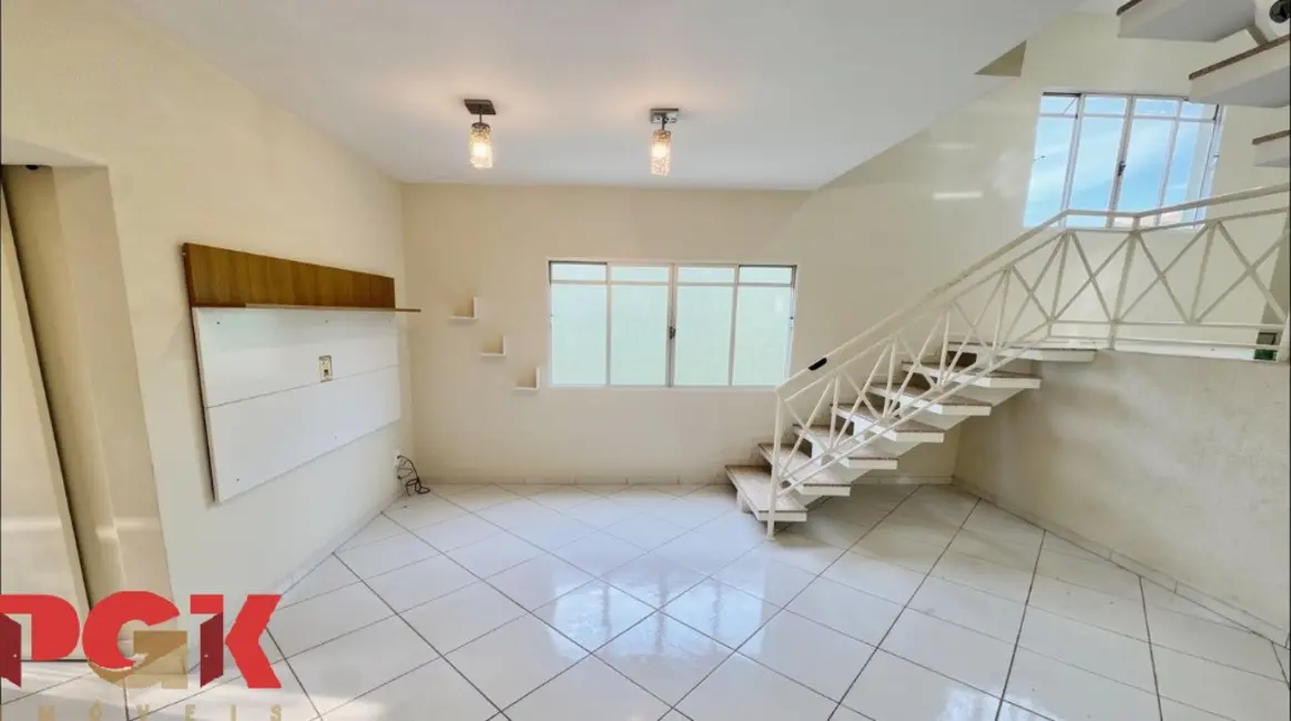 Foto 5 de Casa com 3 quartos à venda, 250m2 em Pinheirinho, Vinhedo - SP