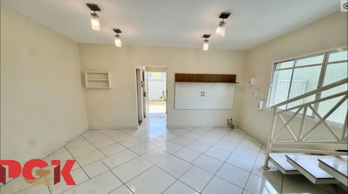 Foto 4 de Casa com 3 quartos à venda, 250m2 em Pinheirinho, Vinhedo - SP