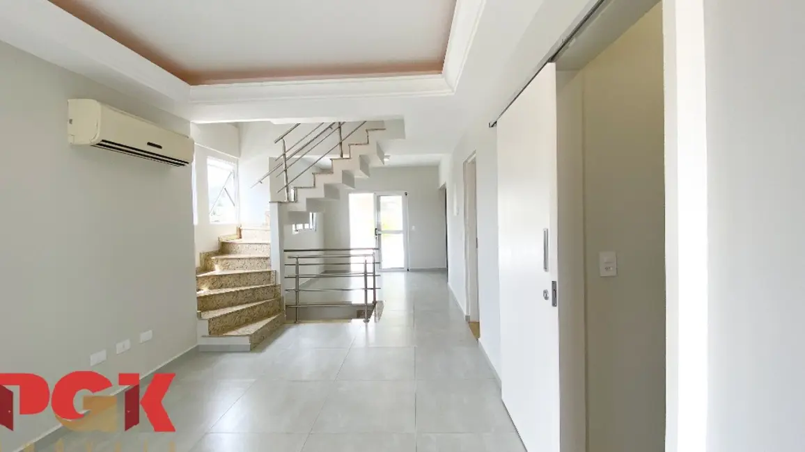 Foto 3 de Casa com 3 quartos à venda, 217m2 em Vinhedo - SP