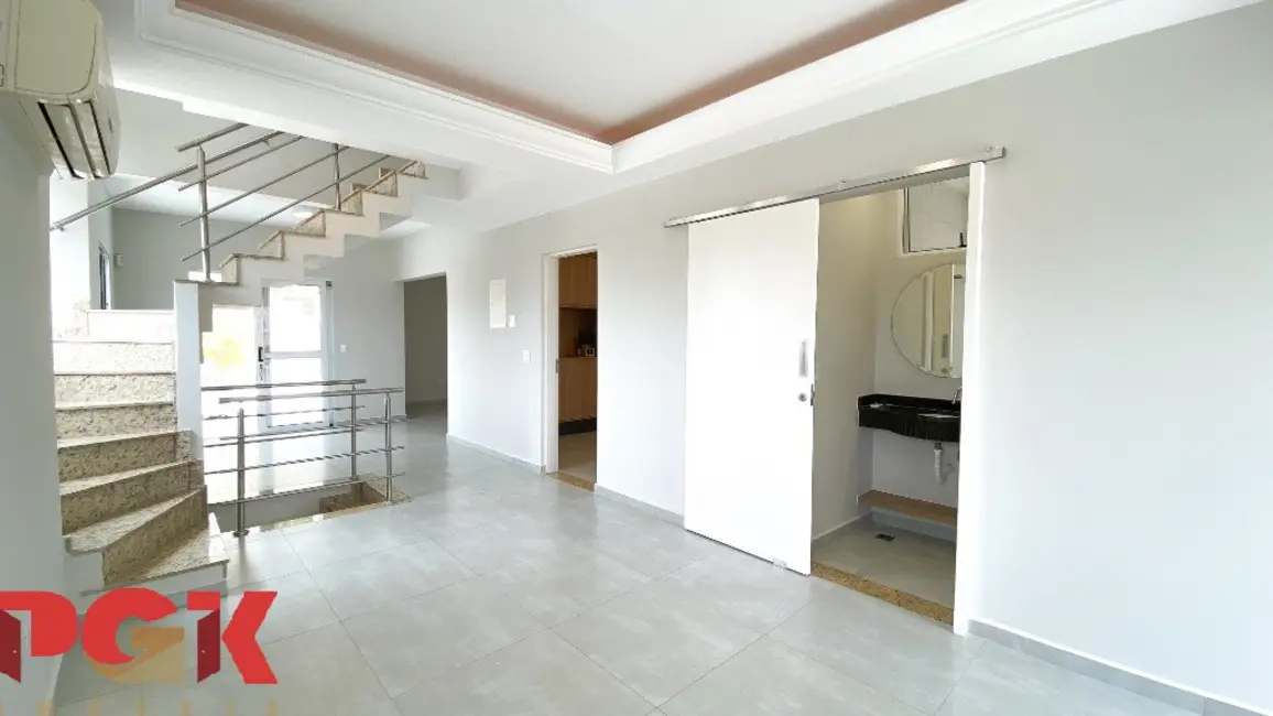 Foto 2 de Casa com 3 quartos à venda, 217m2 em Vinhedo - SP