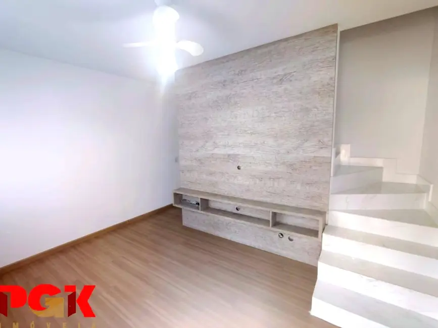 Foto 3 de Casa de Condomínio com 2 quartos à venda, 74m2 em Vinhedo - SP