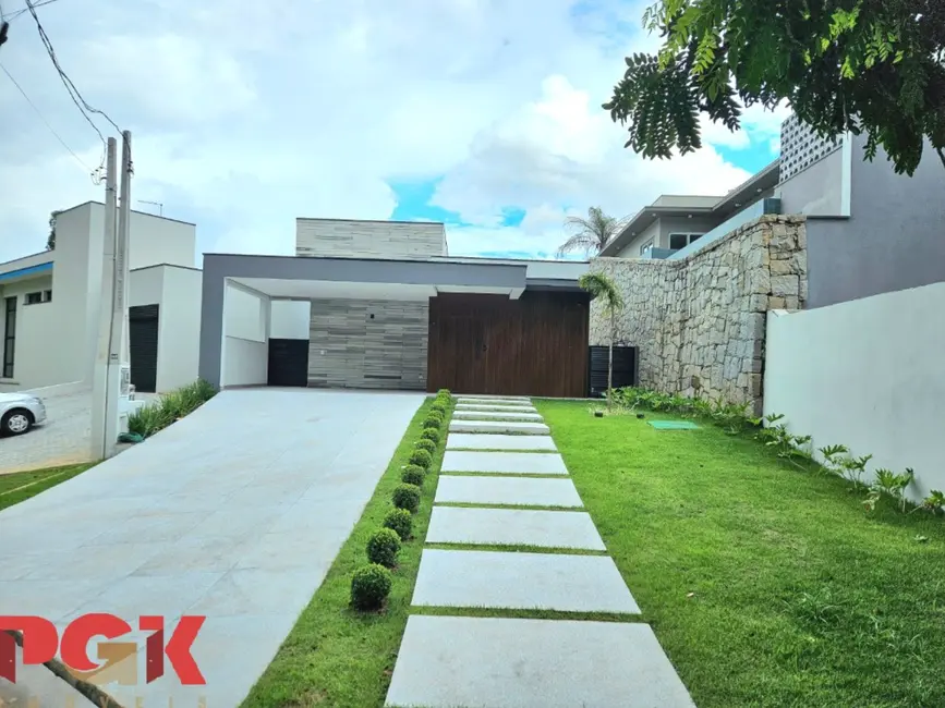 Foto 1 de Casa de Condomínio com 3 quartos para alugar, 200m2 em Louveira - SP